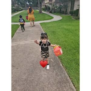 Meet your Posher, Nohemi